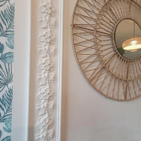 A L Ombre Des Remparts 3 Apartment *