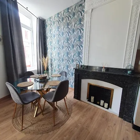 Apartment A L Ombre Des Remparts 3