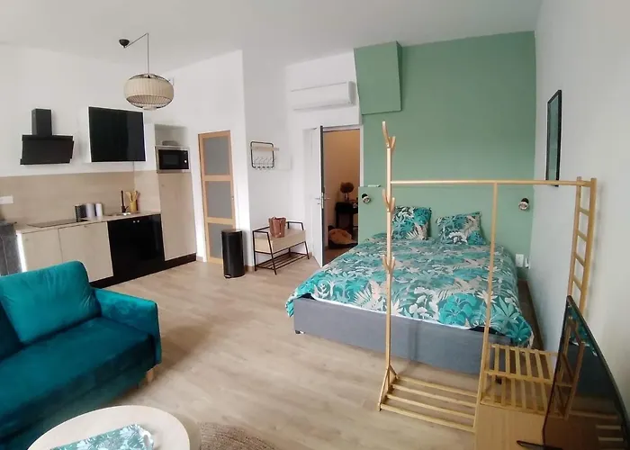 Appartement A L Ombre Des Remparts 3 *